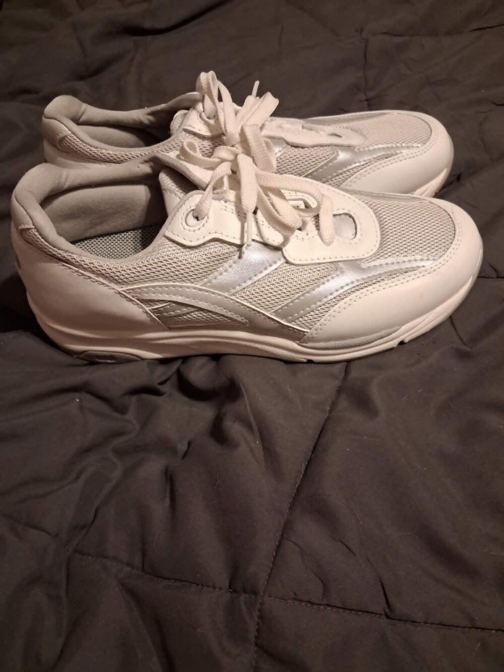 SAS Tour Mesh Lace Up Sneakers Size 9.5 Silver Leather Mesh Athletic